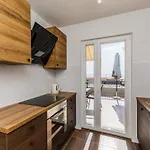 Gujinovic Апартаменты