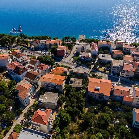 Apartment Gujinovic Tucepi